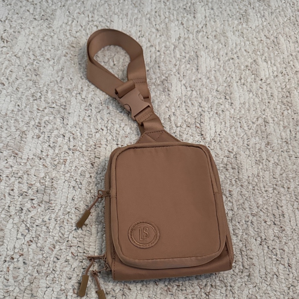 Life in Style Sling Crossbody Bag in Brown